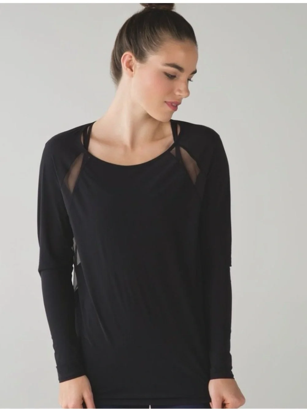 Lululemon If Youre Lucky Long Sleeve Tee II Size 4 Black Mesh Open Back Yoga